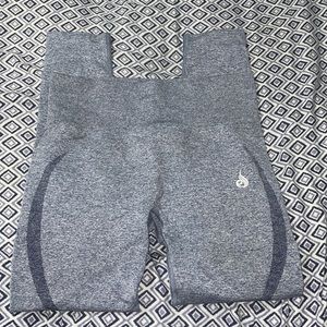 Size medium leggings . Blueish grey color